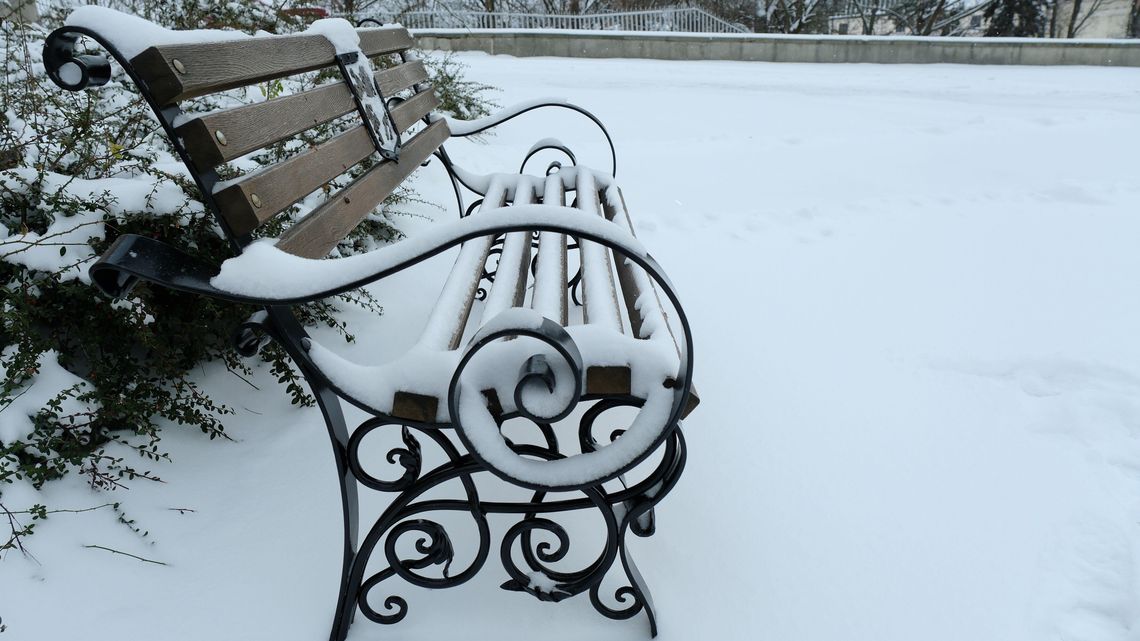 Zima kontratakuje. Drogi mogą być śliskie