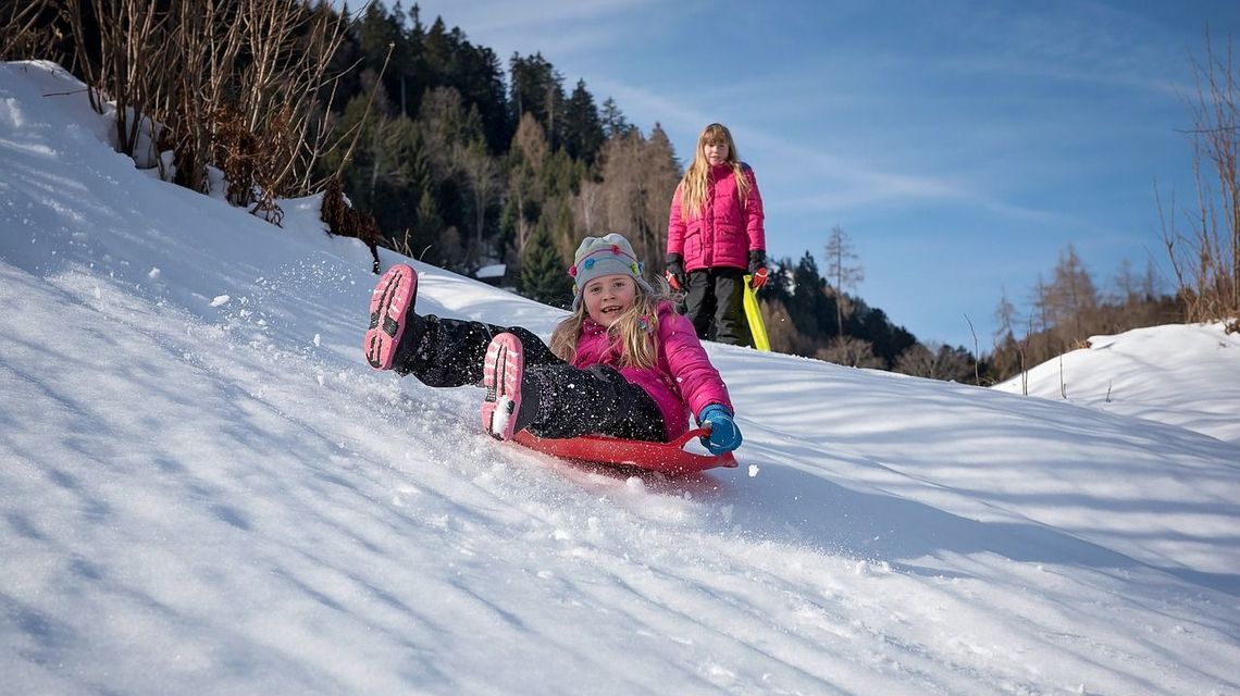 Zimą przebywanie dziecka na dworze także jest konieczne!