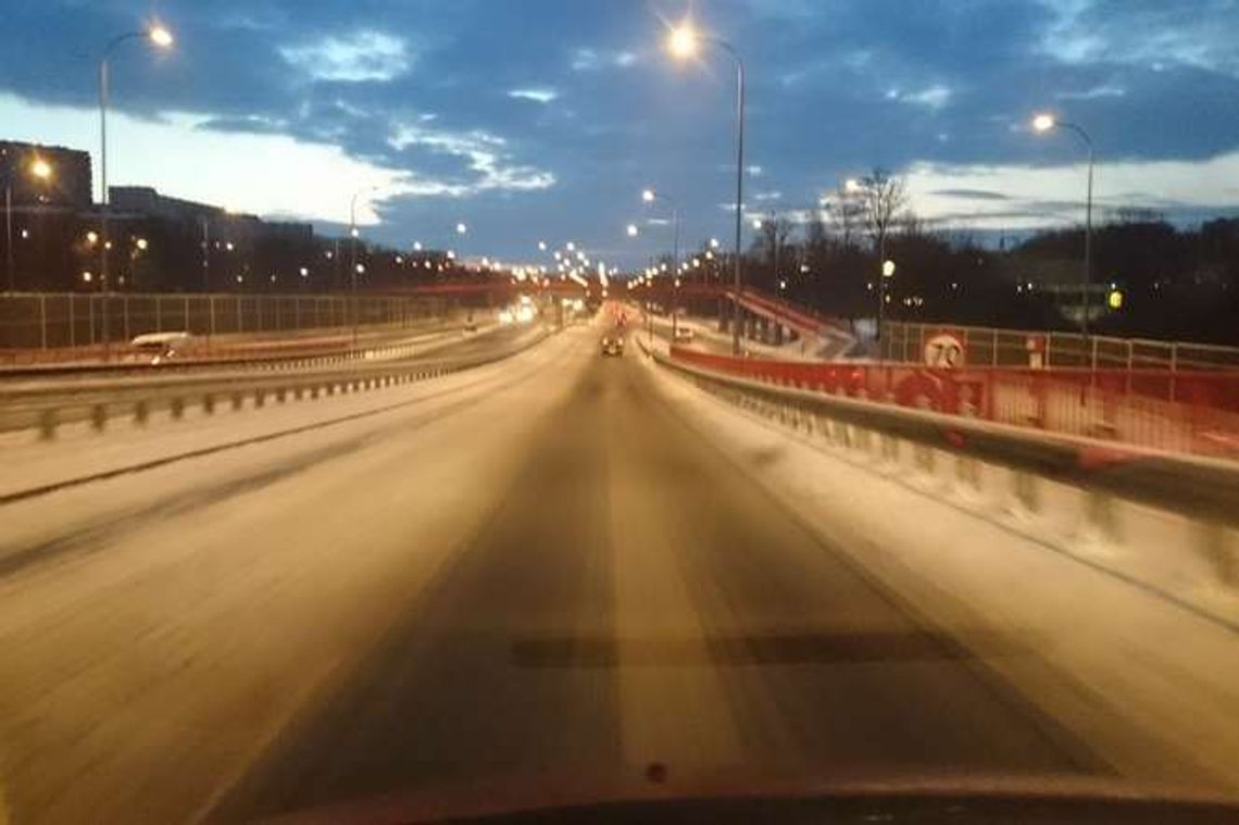 Zima w Lublinie i regionie. Trudne warunki na drogach [zdjęcia]