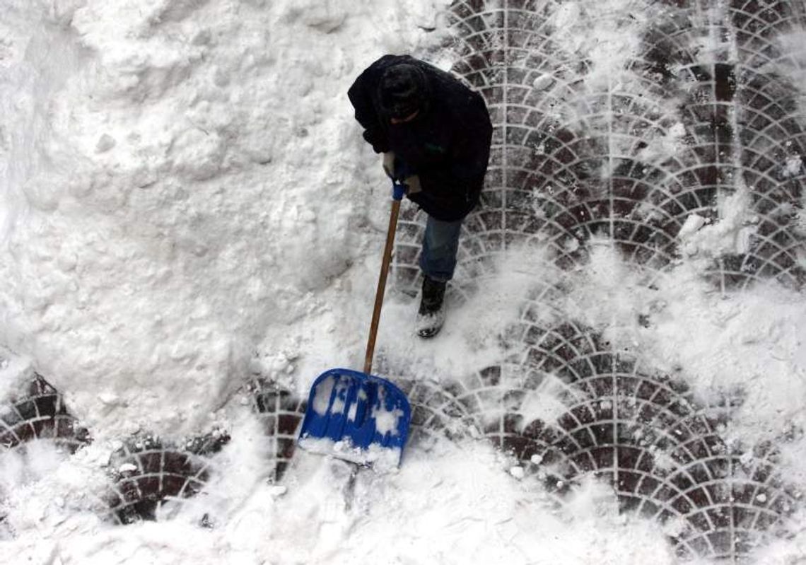 Zimowe obowiązki właściciela nieruchomości. Za co zapłacisz mandat