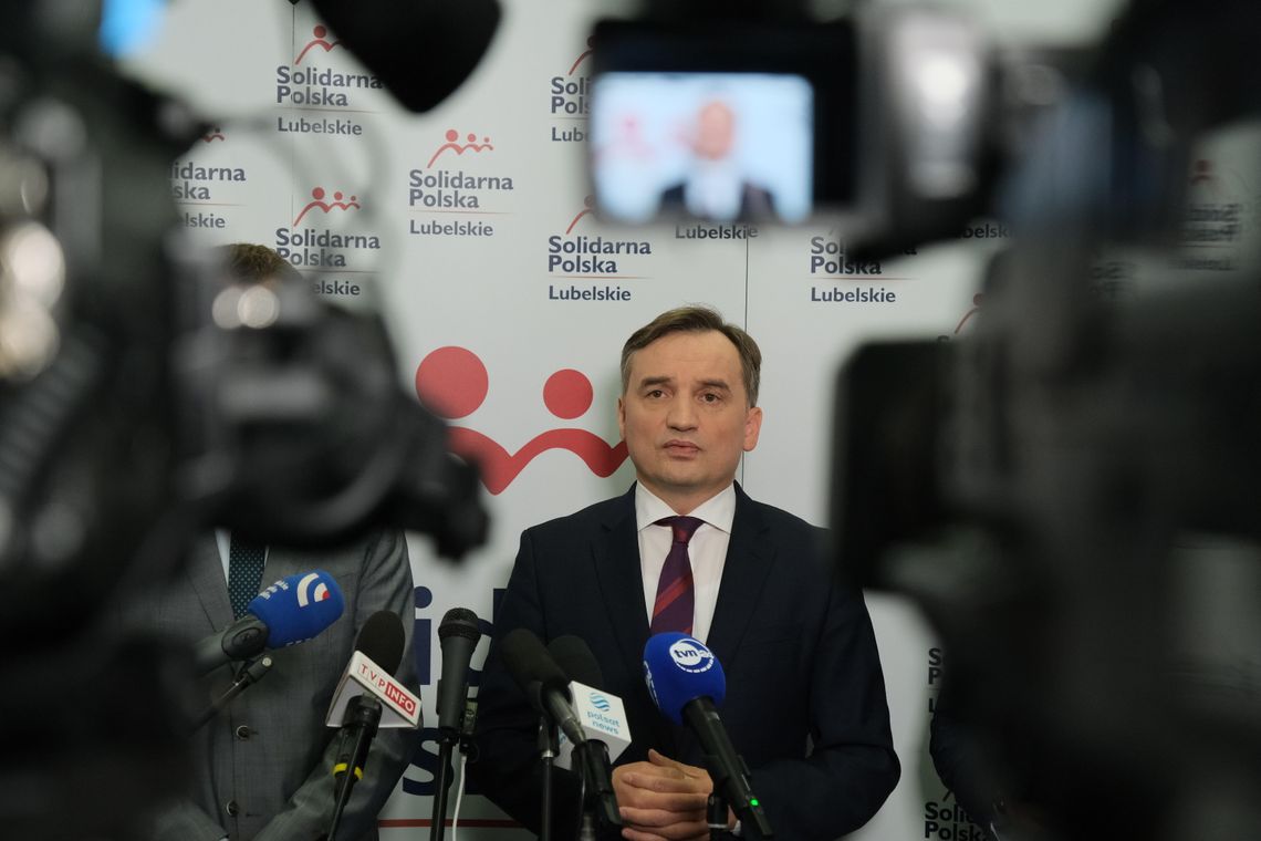 Ziobro z azylem politycznym na Węgrzech. „Pozostanę za granicą do czasu przywrócenia praworządności” Ziobro z azylem politycznym na Węgrzech. „Pozostanę za granicą do czasu przywrócenia praworządności”