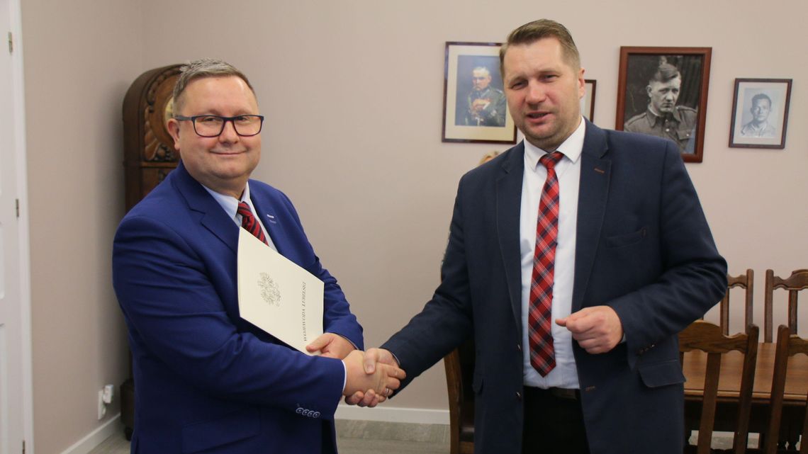 „Złamał prawo i powinien za to odpowiedzieć”. Komentarze po wizycie posła Czarnka w szpitalu