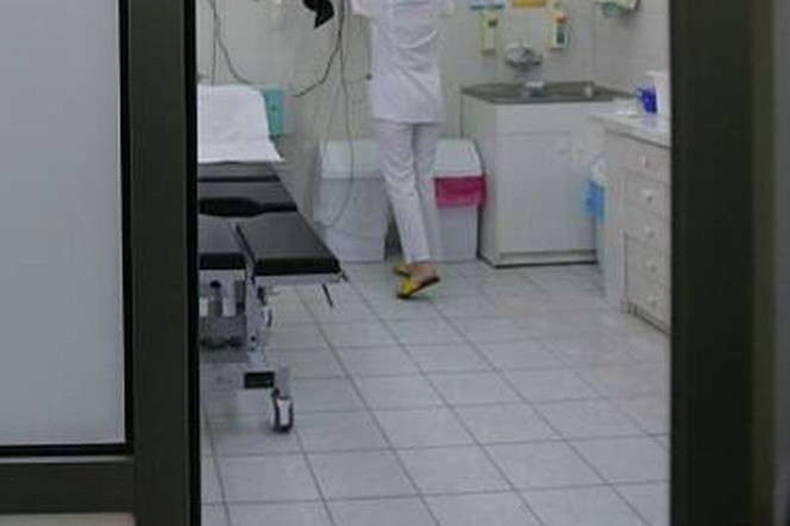 Źle go leczyli w szpitalu, a potem amputowali mu nogę. Dostanie 200 tys. zł zadośćuczynienia