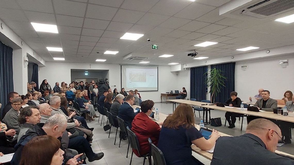 Zlikwidują szkołę w Skrzynicach. 9 radnych nie dało szansy placówce Zlikwidują szkołę w Skrzynicach. 9 radnych nie dało szansy placówce