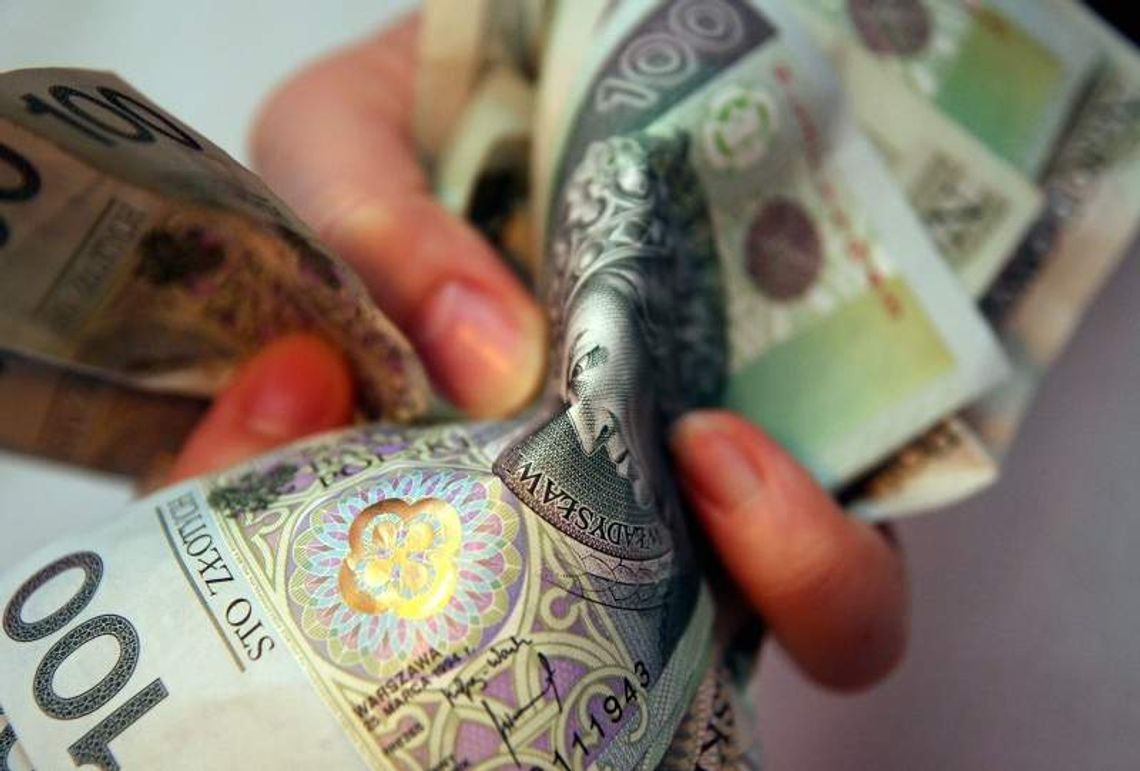 Złodziej chciał zjeść 700 złotych