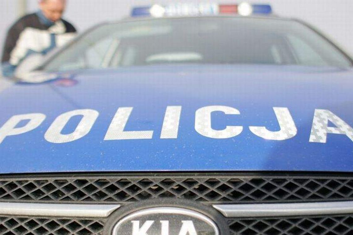 Złodziej wpadł dwa razy. Zostawił swój szkolny plecak