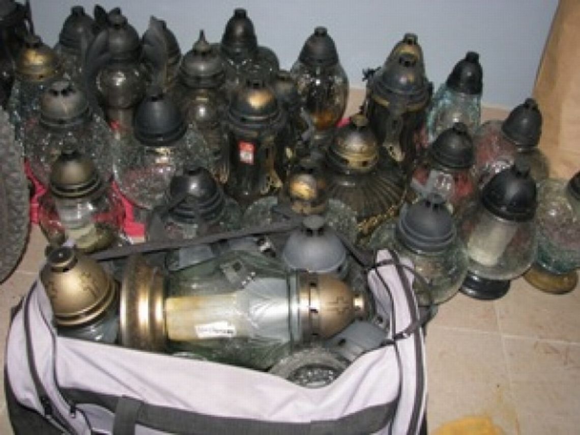 Złodzieje na cmentarzu w Puławach