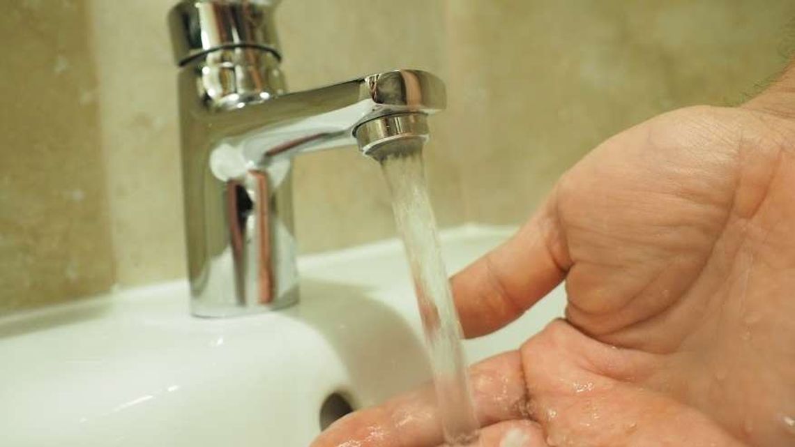 Złodzieje okradają gminę z wody. Spadło ciśnienie w kranach