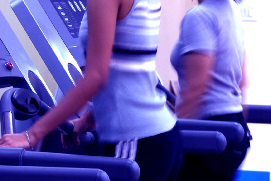 Złodziejka w fitness clubie. Wpadła, bo świeciły jej ręce