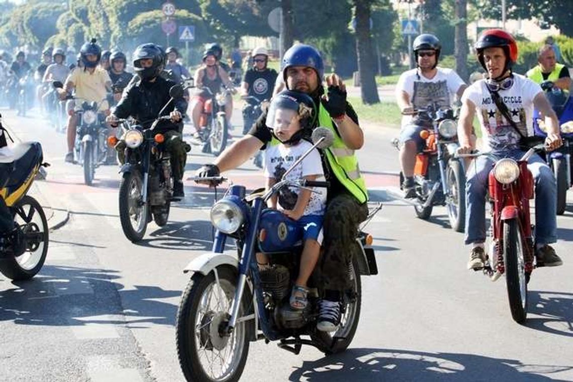 Zlot motocykli WSK w Świdniku. „To coś więcej niż pasja, to miłość” (zdjęcia, wideo) Zlot motocykli WSK w Świdniku. „To coś więcej niż pasja, to miłość” (zdjęcia, wideo)