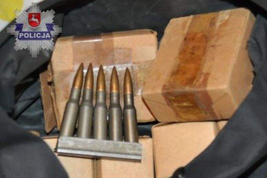 Zmarł wojskowy. Jego syn znalazł w domu amunicję Zmarł wojskowy. Jego syn znalazł w domu amunicję