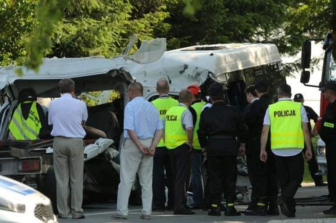 Zmarła dziewiąta ofiara wypadku busów w Stawku Zmarła dziewiąta ofiara wypadku busów w Stawku