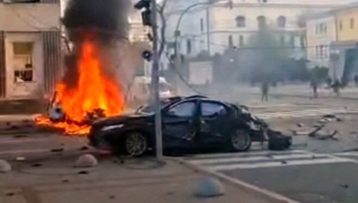 Zmasowane ataki Rosjan na miasta w Ukrainie. Są zabici i ranni Zmasowane ataki Rosjan na miasta w Ukrainie. Są zabici i ranni