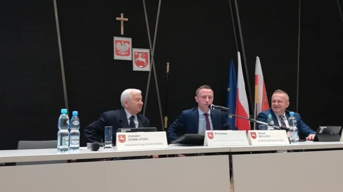 Zmiana w sali obrad Sejmiku Województwa Lubelskiego. Pojawił się krzyż Zmiana w sali obrad Sejmiku Województwa Lubelskiego. Pojawił się krzyż