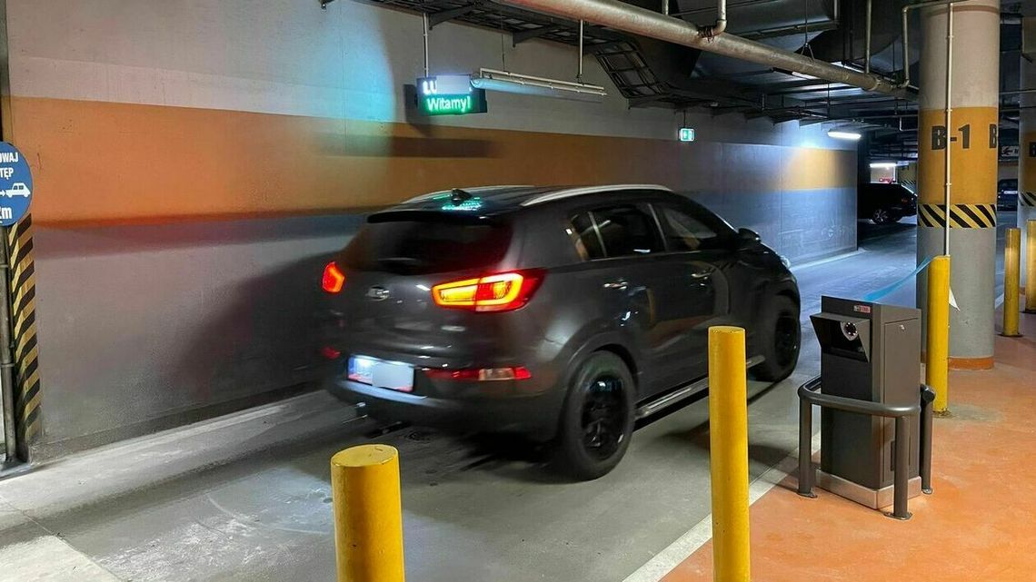 Zmiana zasad parkowania w CH Plaza w Lublinie. Nie ma już biletów. Zdjęcia
