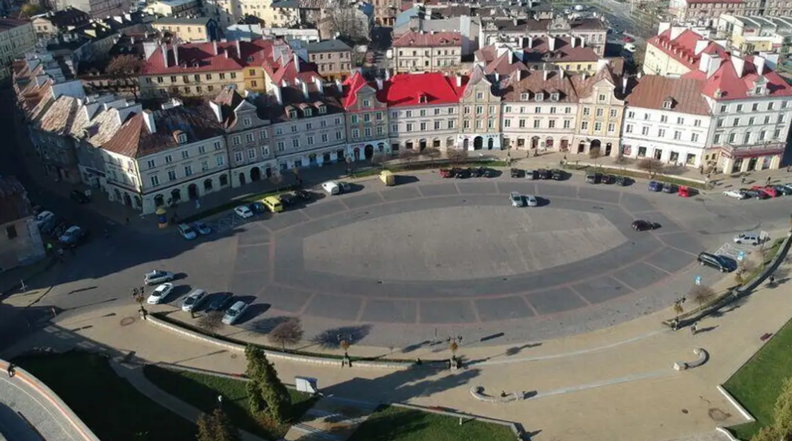 Zmiany na Placu Zamkowym. Kierowcy muszą przygotować się na utrudnienia Zmiany na Placu Zamkowym. Kierowcy muszą przygotować się na utrudnienia