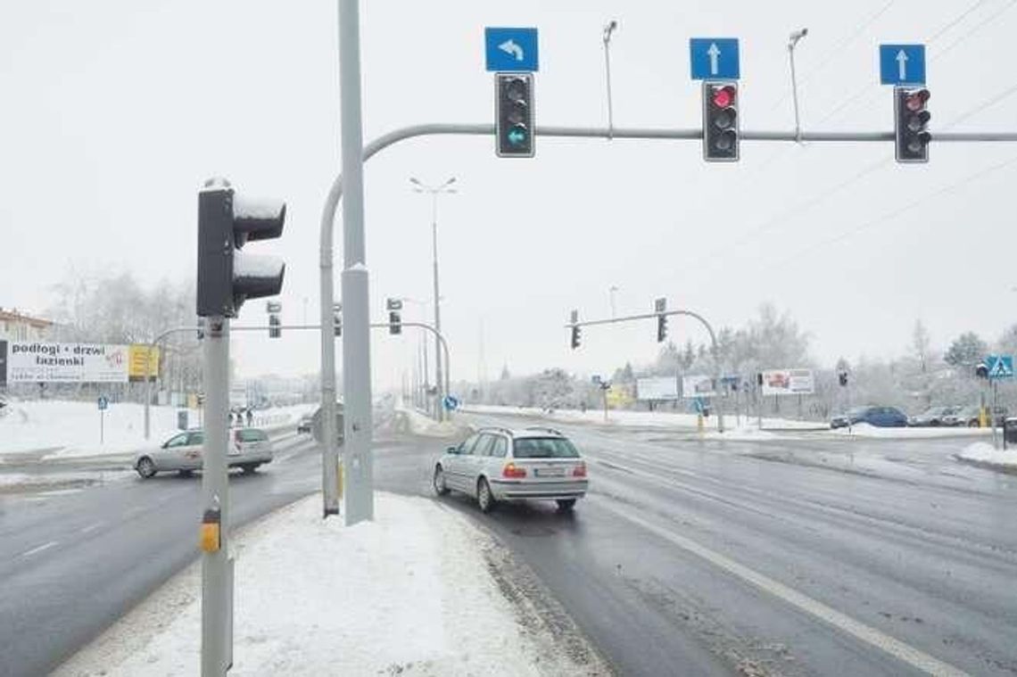 Zmiany na skrzyżowaniu z ul. Jana Pawła II. Kilka sekund więcej na przejazd Zmiany na skrzyżowaniu z ul. Jana Pawła II. Kilka sekund więcej na przejazd