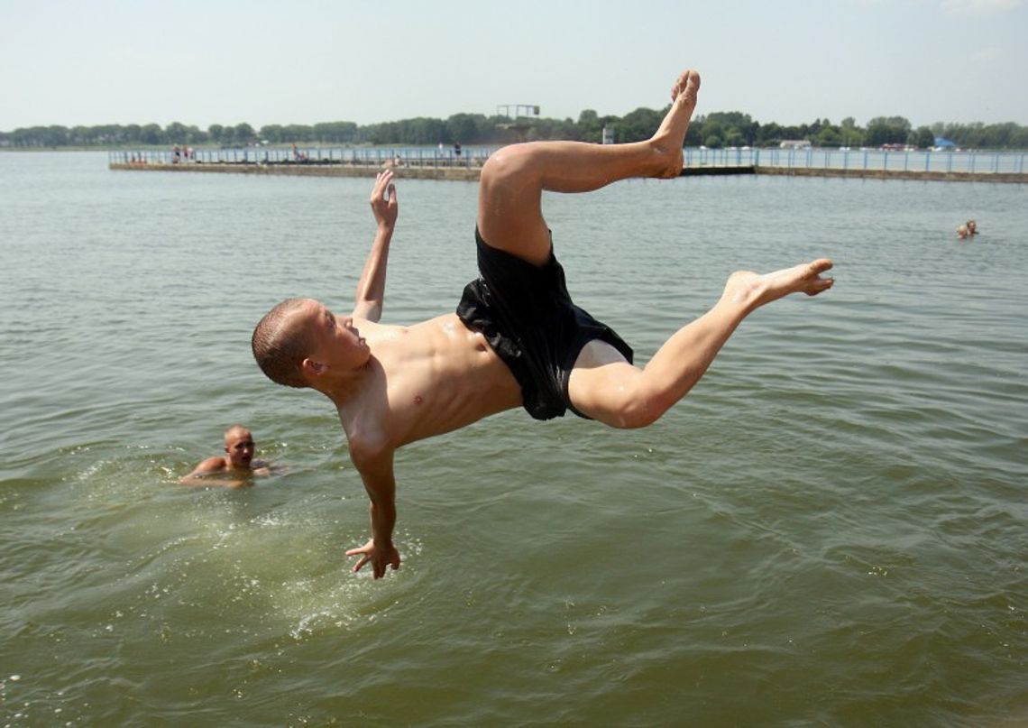 Zmiany nad zalewem. Więcej frytek na Marinie, mniej śmieci na Wrotkowie