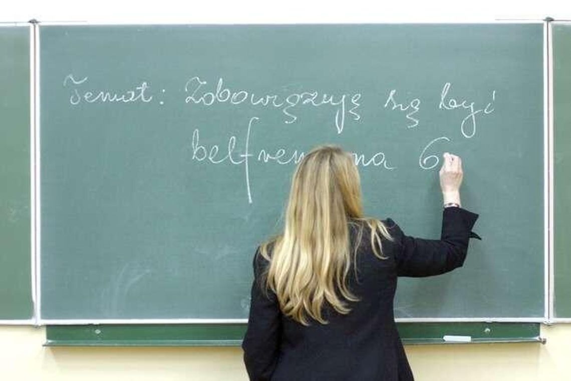 Zmiany w Karcie Nauczyciela: Mniej biurokracji i nagrody. Nauczyciele się cieszą 