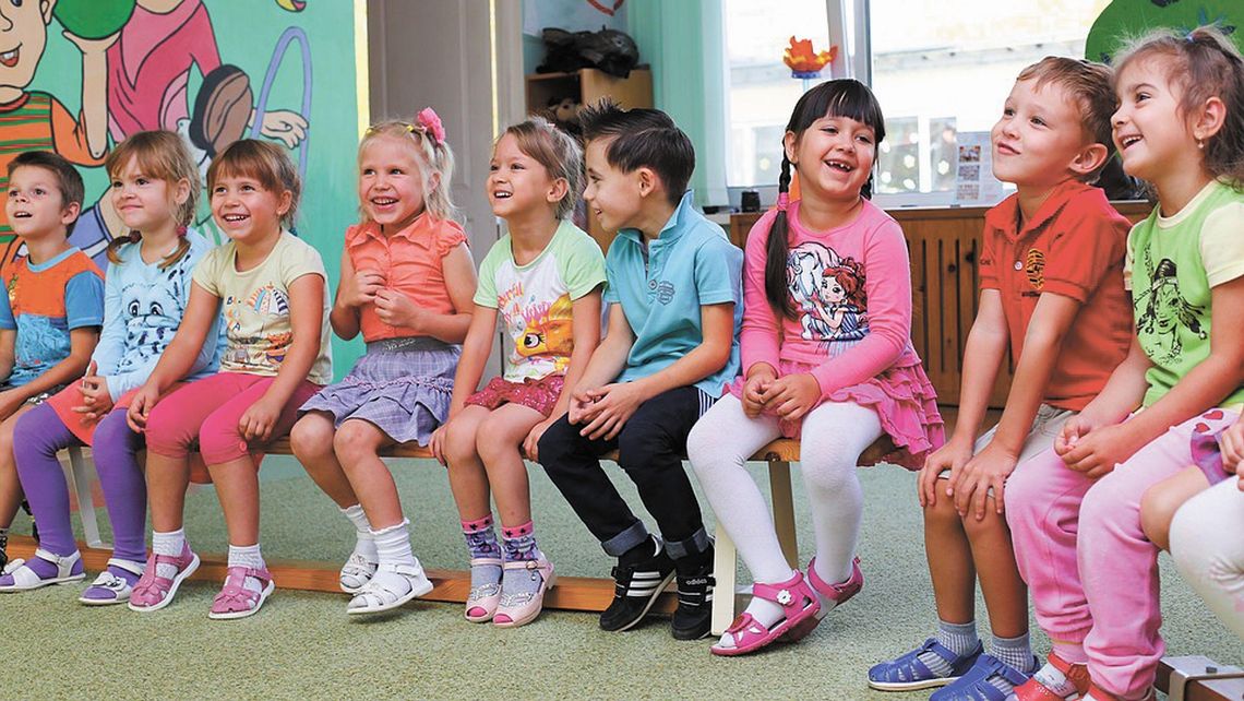 Zmienili nazwę żeby obejść przepisy? Nauczyciele nie dostaną obiecanych 300 zł dodatku