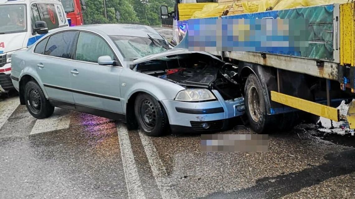 Zmorzył go sen za kółkiem. Tak to się skończyło