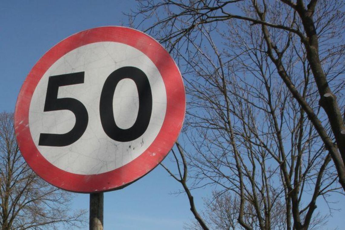 Znaki zmądrzeją. W naszym regionie zmienią się 22 ograniczenia prędkości Znaki zmądrzeją. W naszym regionie zmienią się 22 ograniczenia prędkości