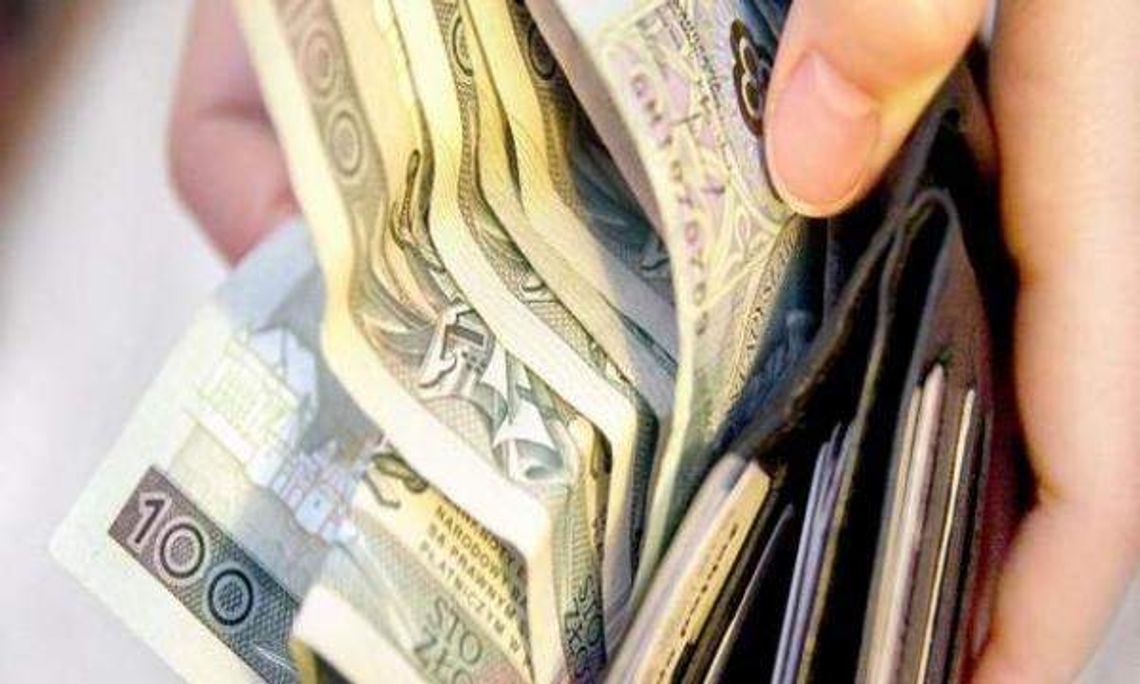 Znalazł i oddał 3 tys. złotych