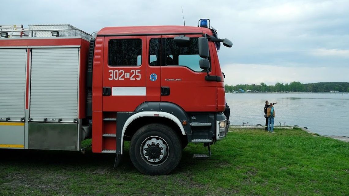 Znaleźli samochód w rzece. Pod Terespolem trwa akcja policji i straży pożarnej