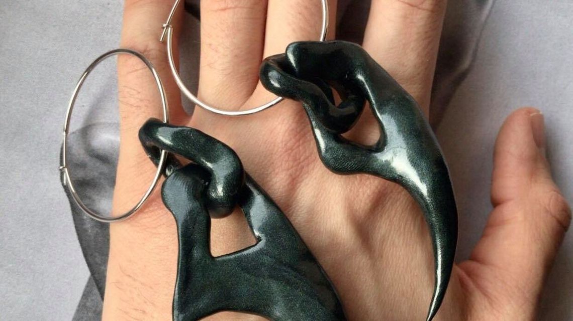 Znana polska piosenkarka wystąpiła w kolczykach od projektanta z Rokitna Znana polska piosenkarka wystąpiła w kolczykach od projektanta z Rokitna