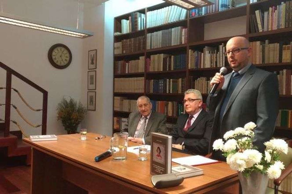 Znane liceum świętuje swoje 45-lecie. Z tej okazji powstała książka 