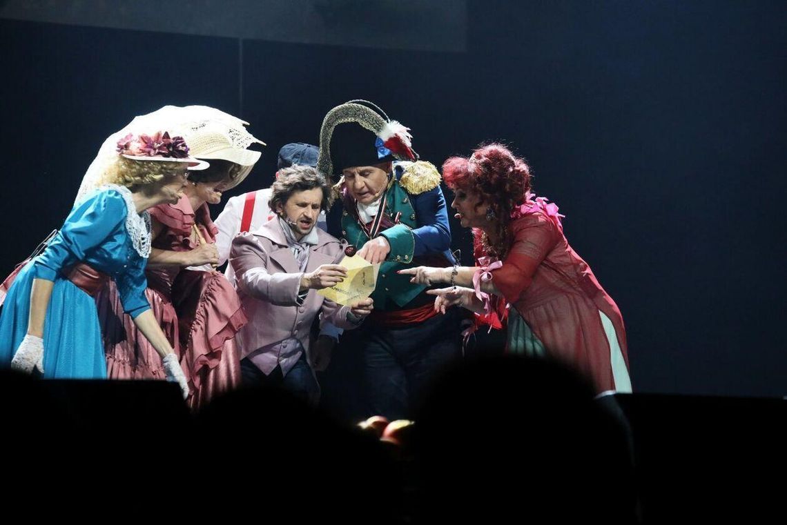 „Znani, a nieznani” wracają na scenę. Zagrają spektakl charytatywny dla małych pacjentów