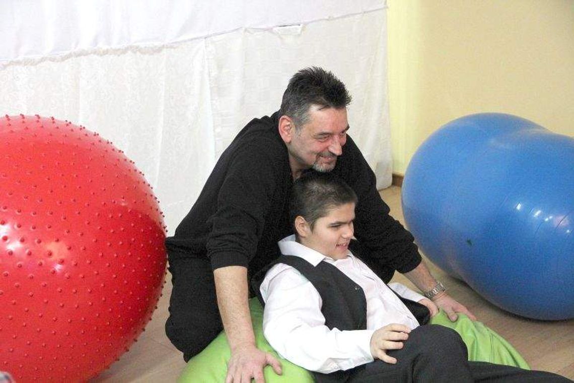 Znany aktor pomaga autystycznym dzieciom