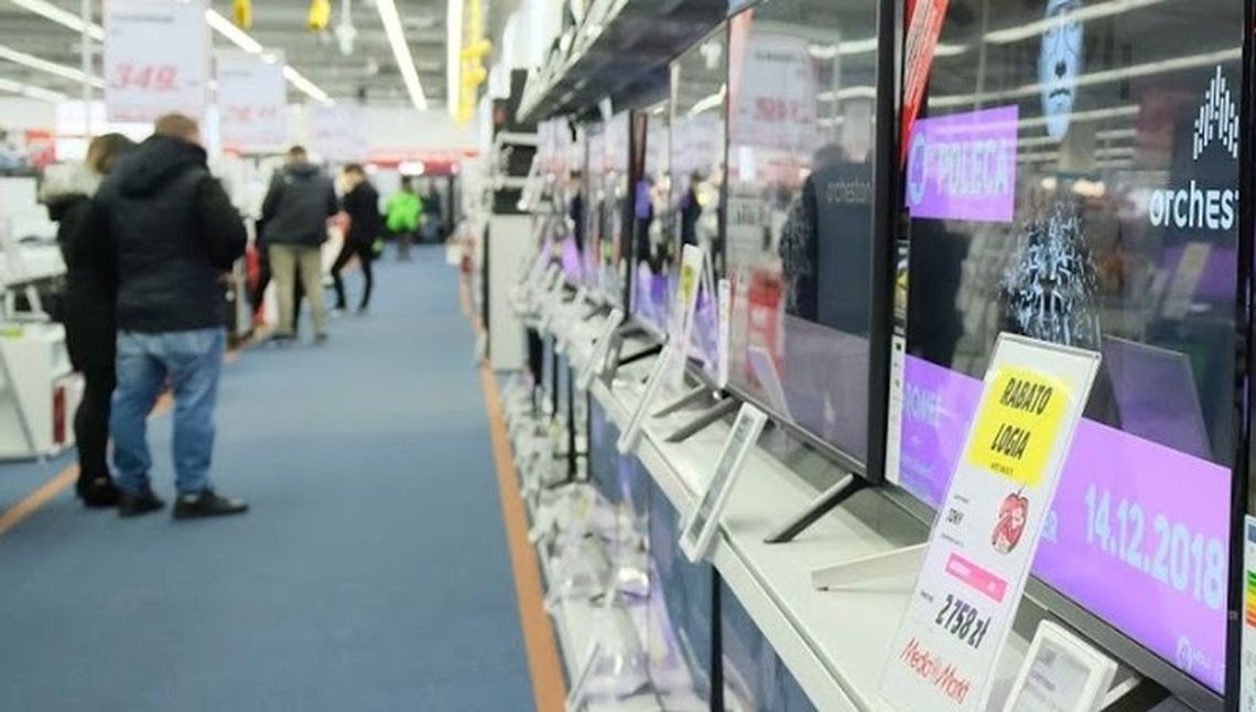 Znany elektromarket da klientom po 200 zł na karcie podarunkowej. W ramach rekompensaty