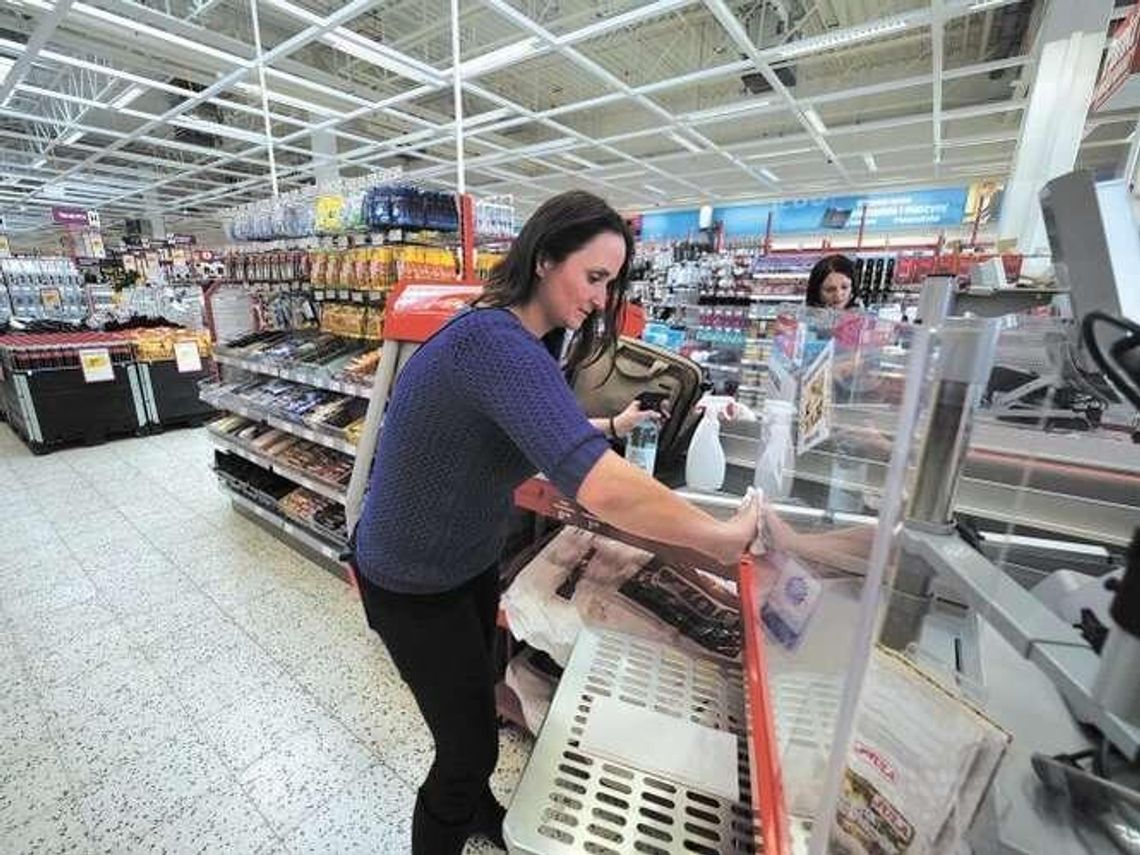 Znany market już po przenosinach. Otwarcie w piątek [zdjęcia]