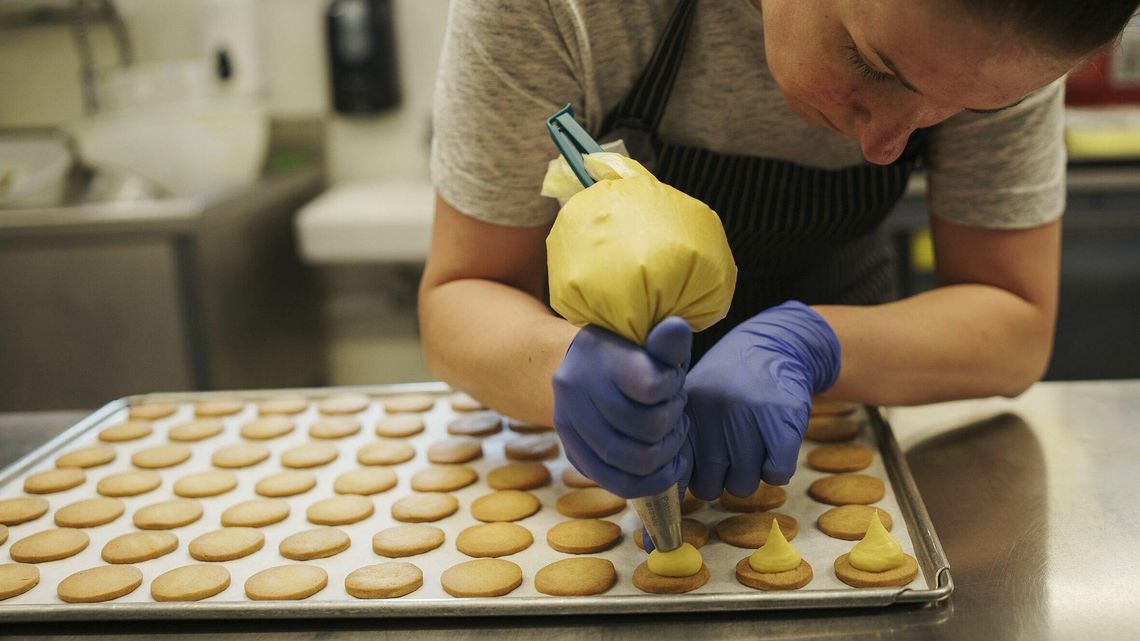 Znany pub już padł, cukiernia została tylko w jednym miejscu. Przegrywają z drożyzną