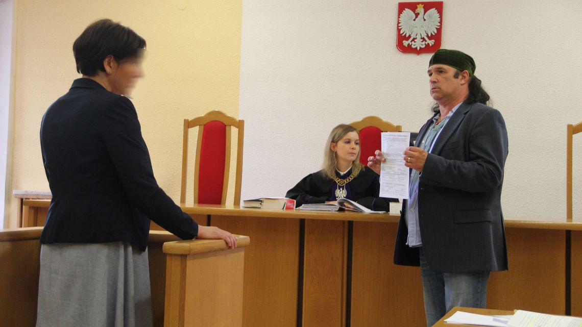  Znany tenor przed sądem. Zaskakująco się tłumaczy