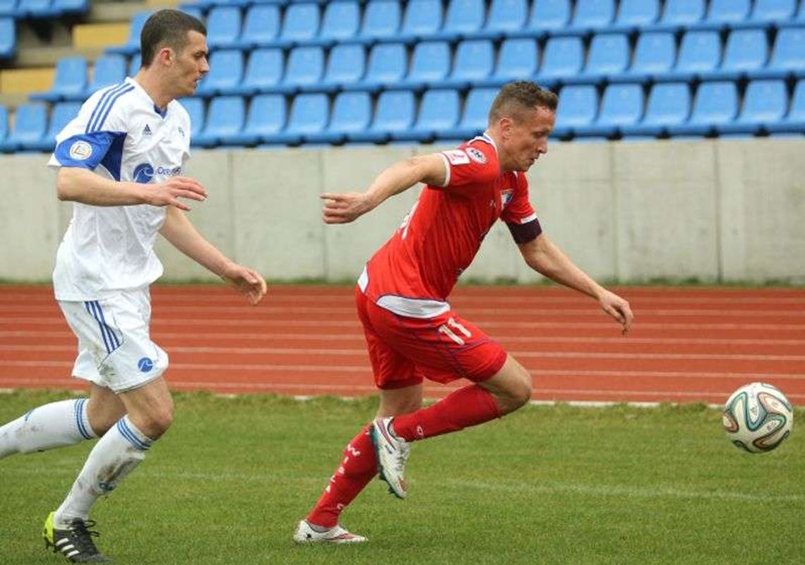 Znicz Pruszków - Wisła Puławy 0:1, utrzymanie o krok Znicz Pruszków - Wisła Puławy 0:1, utrzymanie o krok