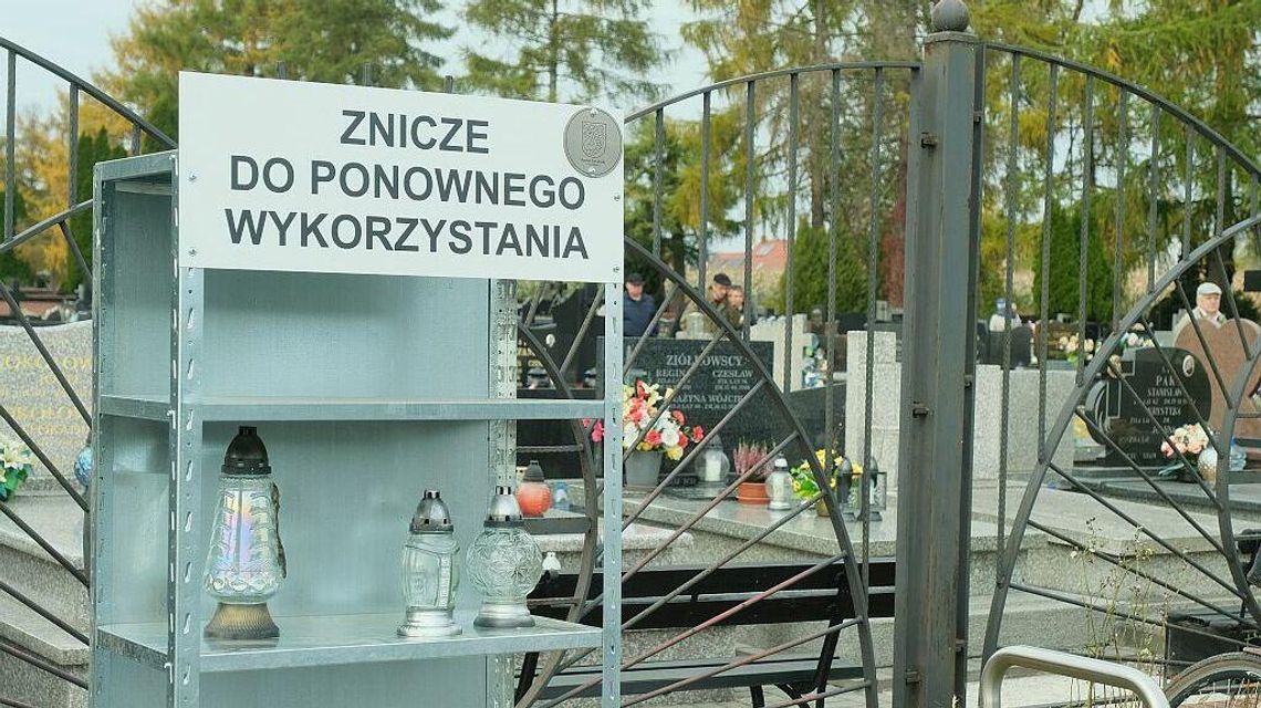 Zniczodzielnia w Świdniku. Stąd można wziąć znicz do ponownego wykorzystania Zniczodzielnia w Świdniku. Stąd można wziąć znicz do ponownego wykorzystania