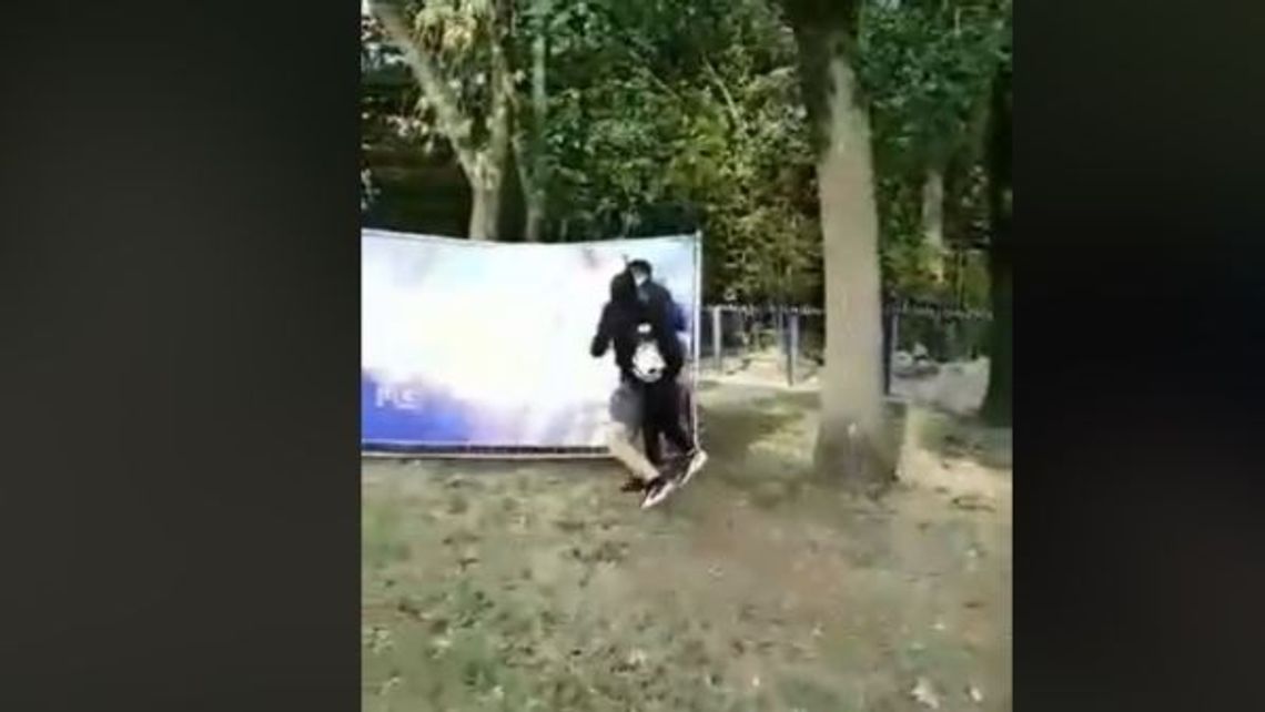 Zniszczyli baner kandydata. Nagraniem pochwalili się kolegom [wideo]