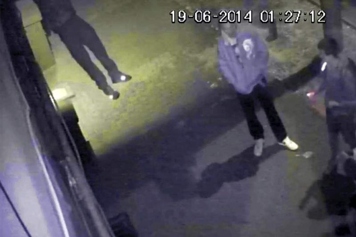 Zniszczyli kamerę. Nagrał ich monitoring