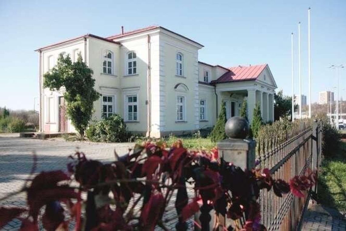 Znowu nie udało się sprzedać działki z Dworkiem Grafa Znowu nie udało się sprzedać działki z Dworkiem Grafa