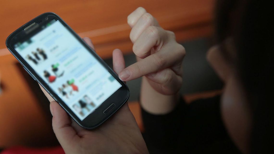 Znudzona imprezowiczka wybrała niewłaściwy numer. Teraz ma problemy