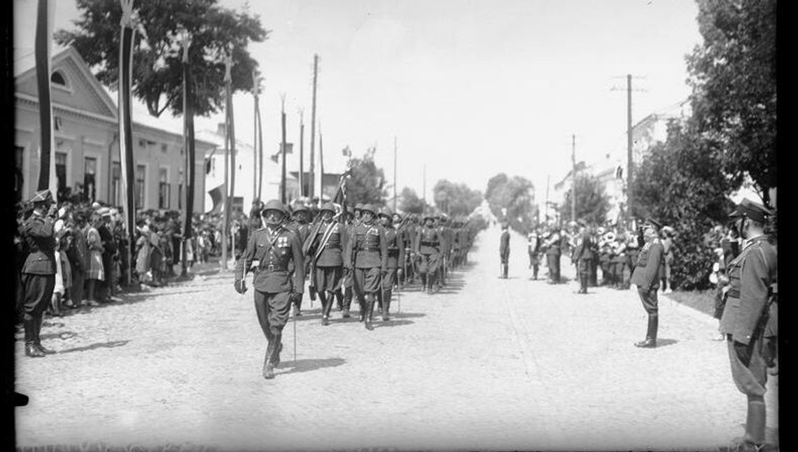 Zobaczcie jak obchodzono Święto Żołnierza w II RP Zobaczcie jak obchodzono Święto Żołnierza w II RP