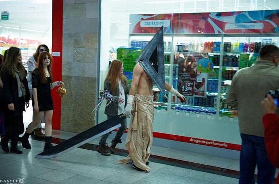 Zombie w Galerii Twierdza w Zamościu! (zdjęcia)