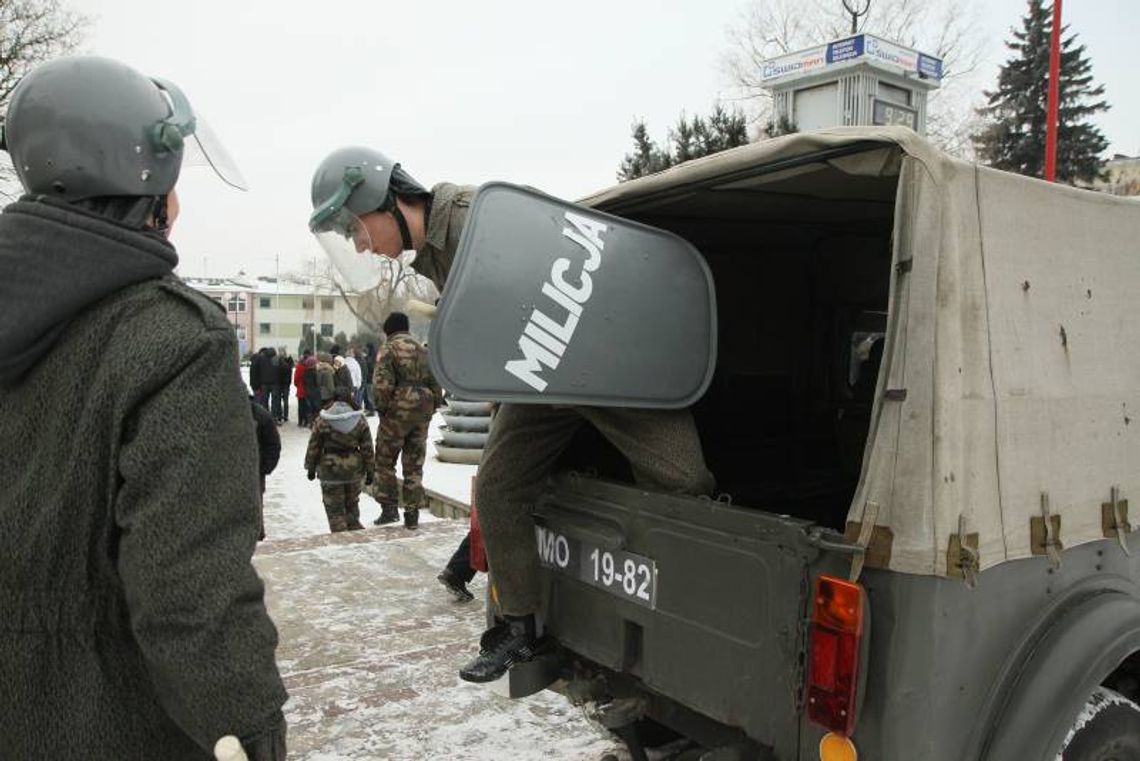 ZOMO na ulicach Świdnika, 30. rocznica Świdnickich Spacerów (zdjęcia)