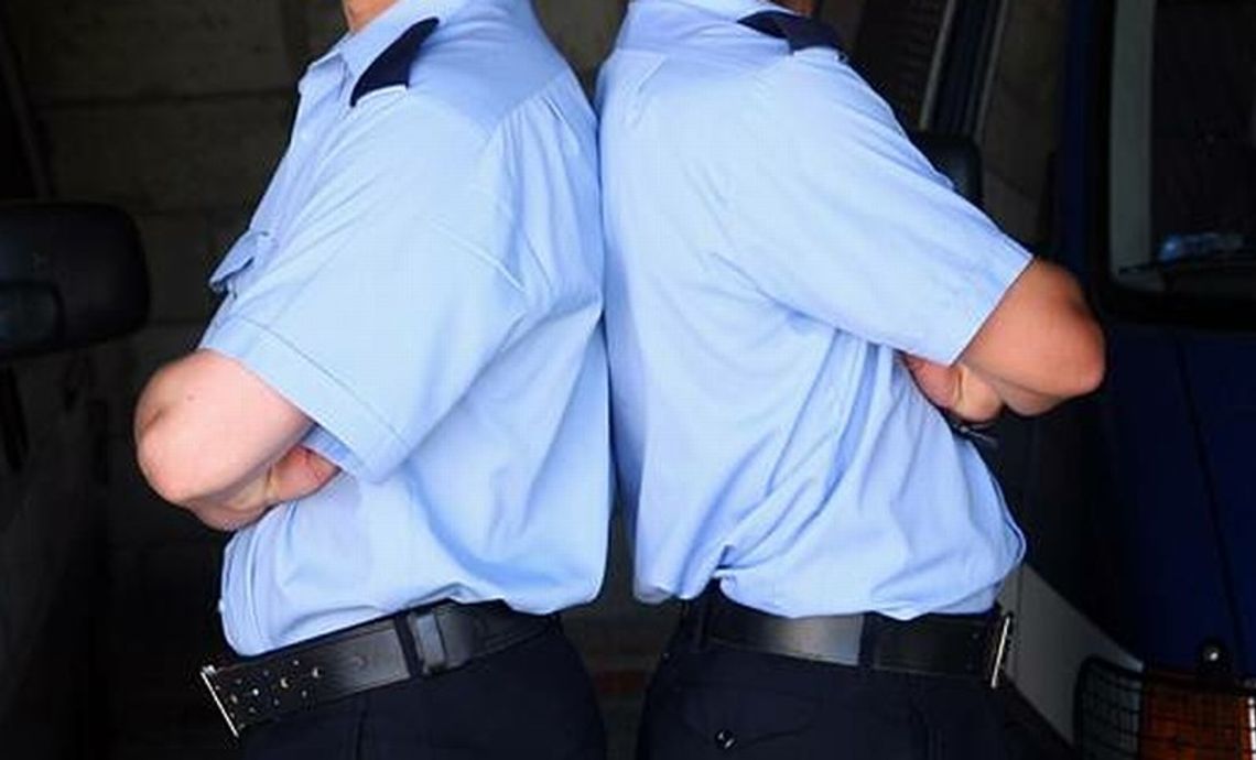 \"Zomowcu dorwę cię w ciemnej ulicy i zaje...\", czyli policjant dzwoni do szefa