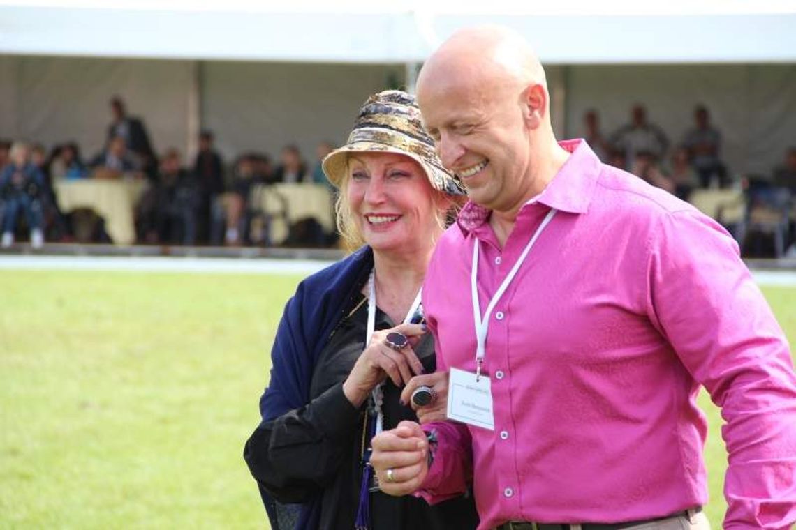 Żona perkusisty Rolling Stones wydała pół mln euro na konie (zdjęcia)