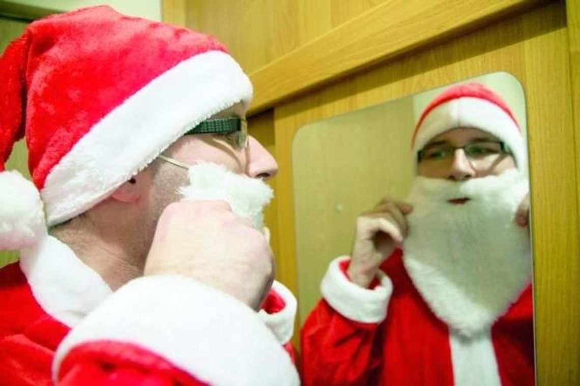 Zostać Mikołajem lub sprzedawcą choinek. Ile można zarobić?