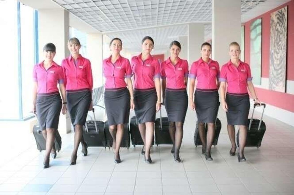 Zostać stewardessą jeszcze w liceum. Szkoła otworzyła specjalną klasę