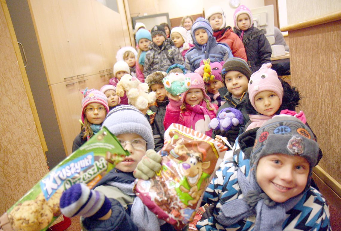 Zostań Mikołajem! Dzieci czekają na Twoją pomoc Zostań Mikołajem! Dzieci czekają na Twoją pomoc